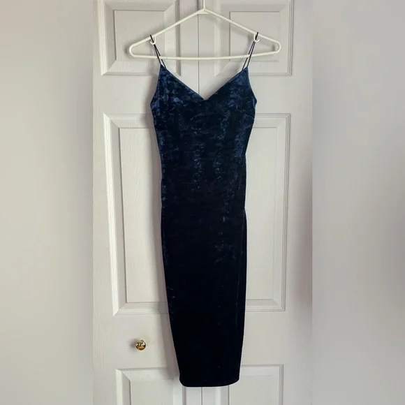 NWOT Velvet midi dress size XS - Picture 4 of 6